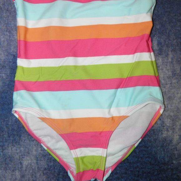 Gymboree color block swimsuit with flowers. - Picture 9 of 9